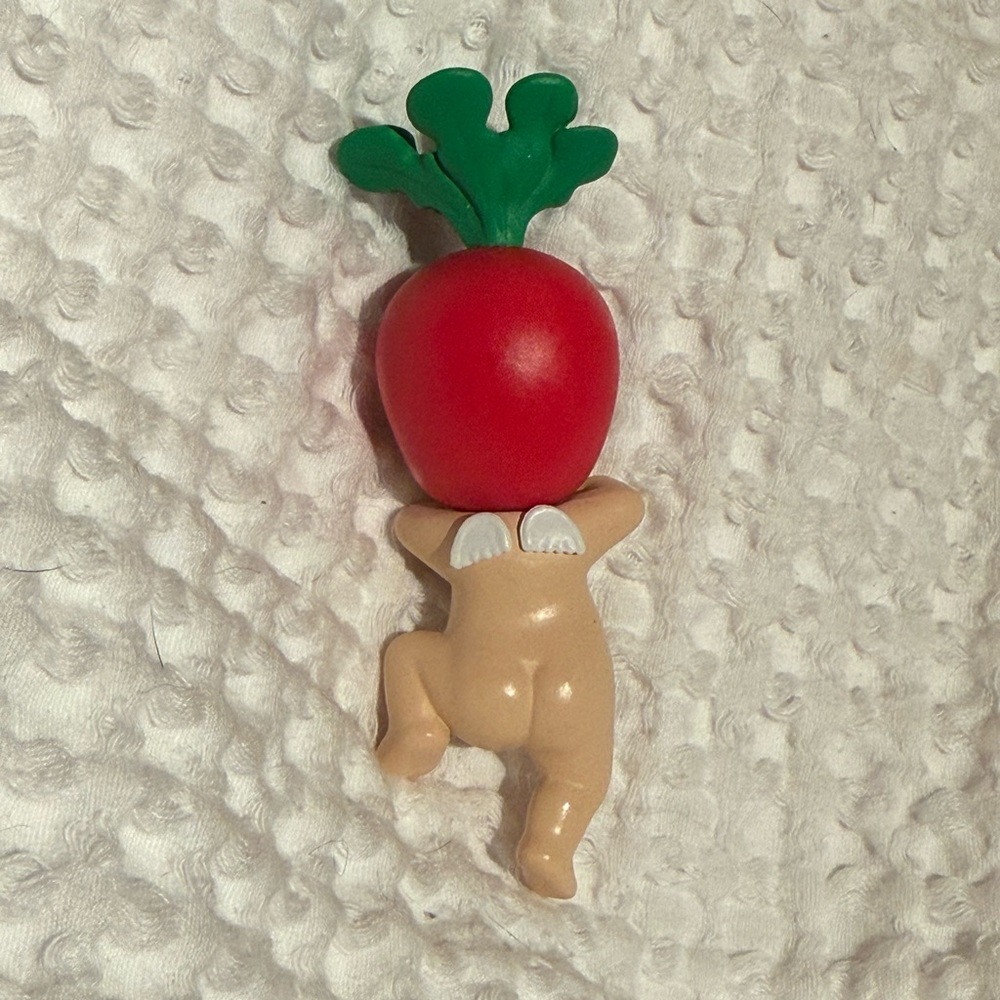 Sonny Angel Radish Hipper